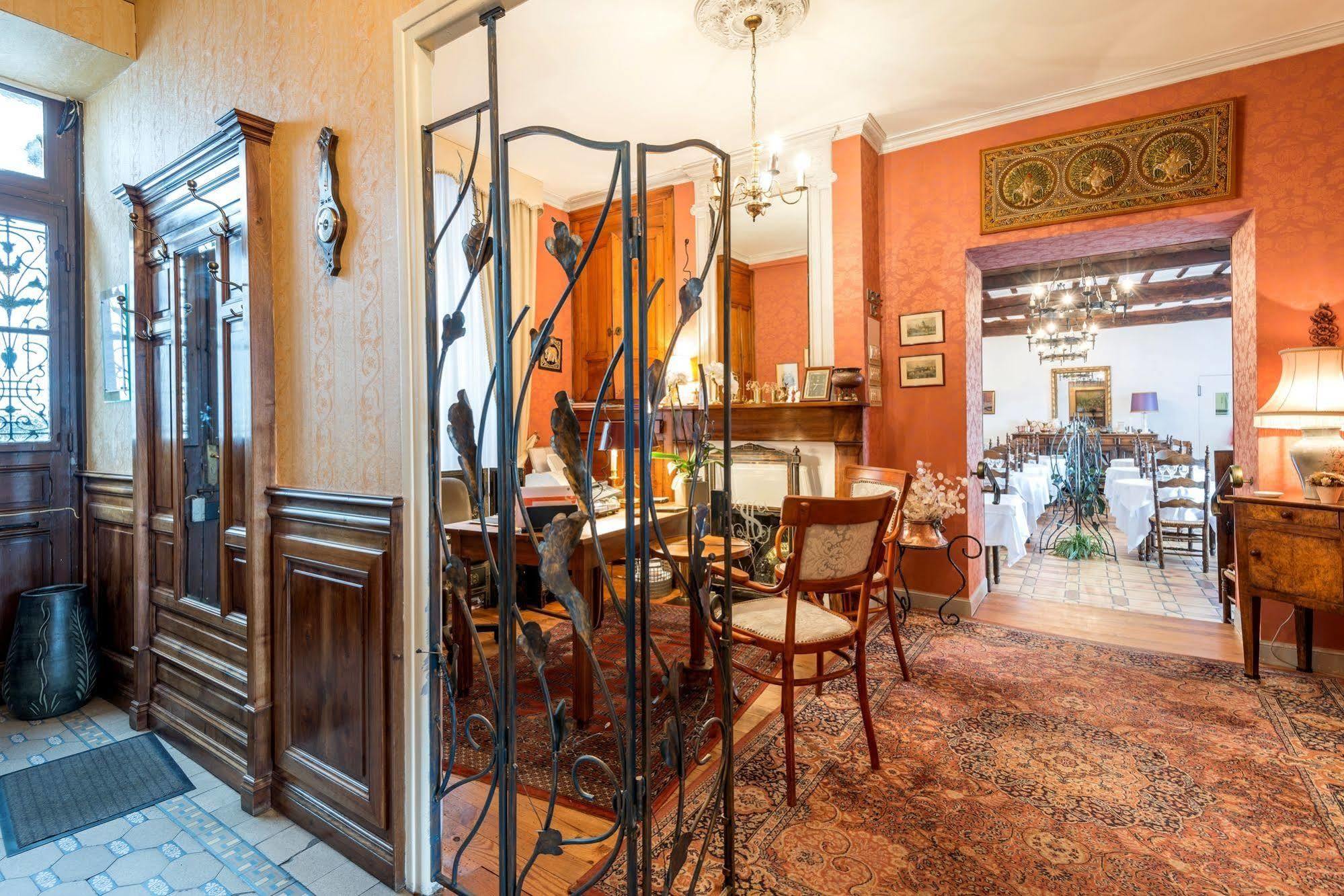 Logis Beau Site Hotel 3*