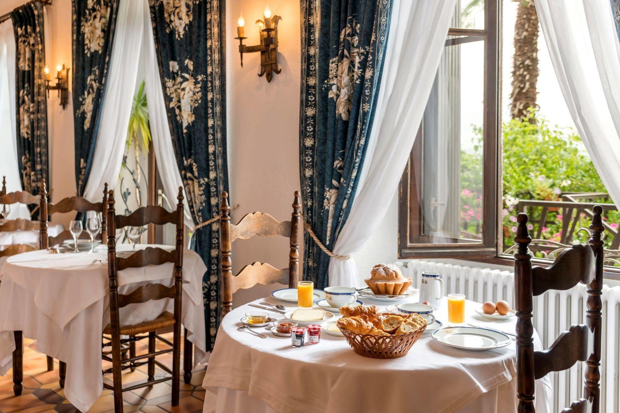 Hotel Logis Beau Site 3*